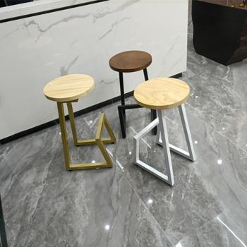 Großhandel B2B Klassisches design Barhocker mit Fußstütze